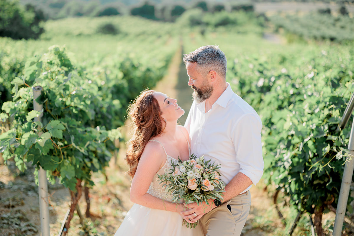 wedding portrait session in the vineyards of Agreco