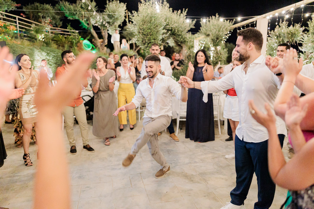 traditional Cretan dance
