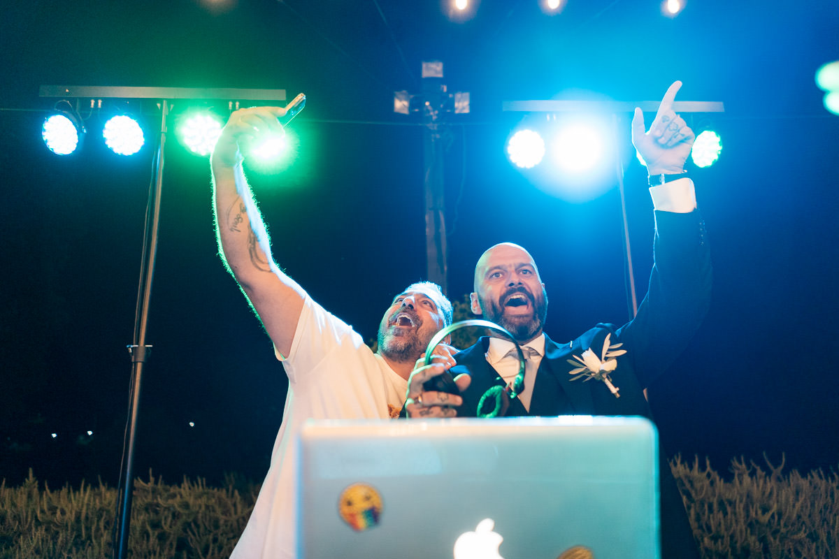 Nikos Skamnakis as Dj for his wedding